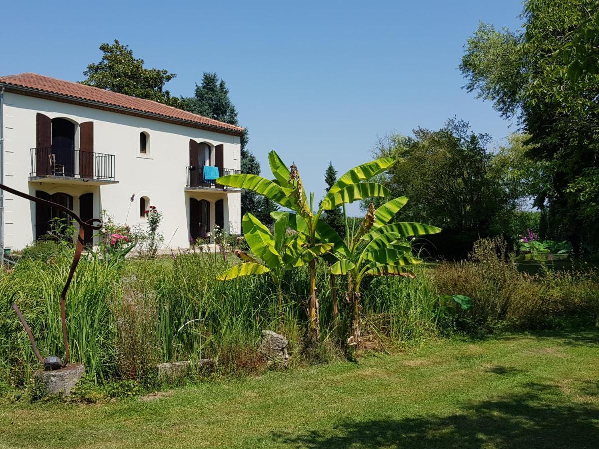 Domaine De Baise Acomodação com café da manhã Feugarolles Exterior foto